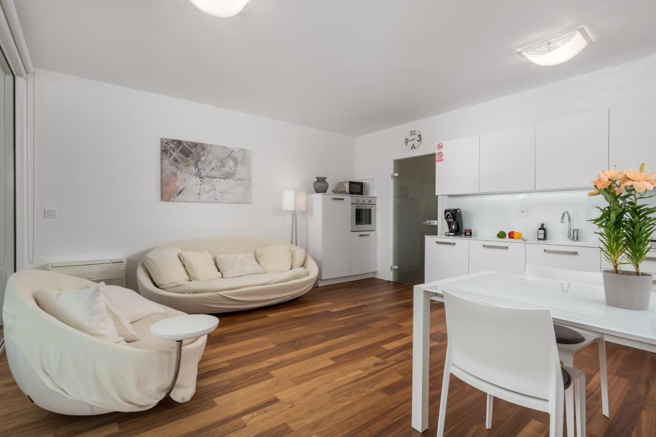 Apartment Mara Opatija With Rooftop Swimming Pool Icici Exterior photo